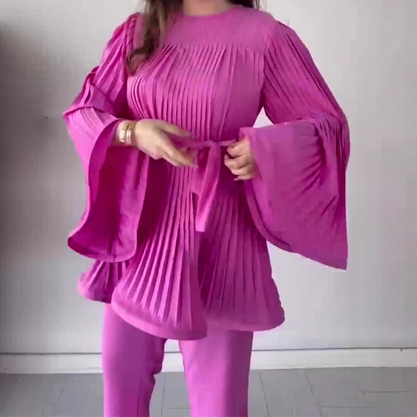 New pleated loose spring fashionable temperament pants set with feminine design