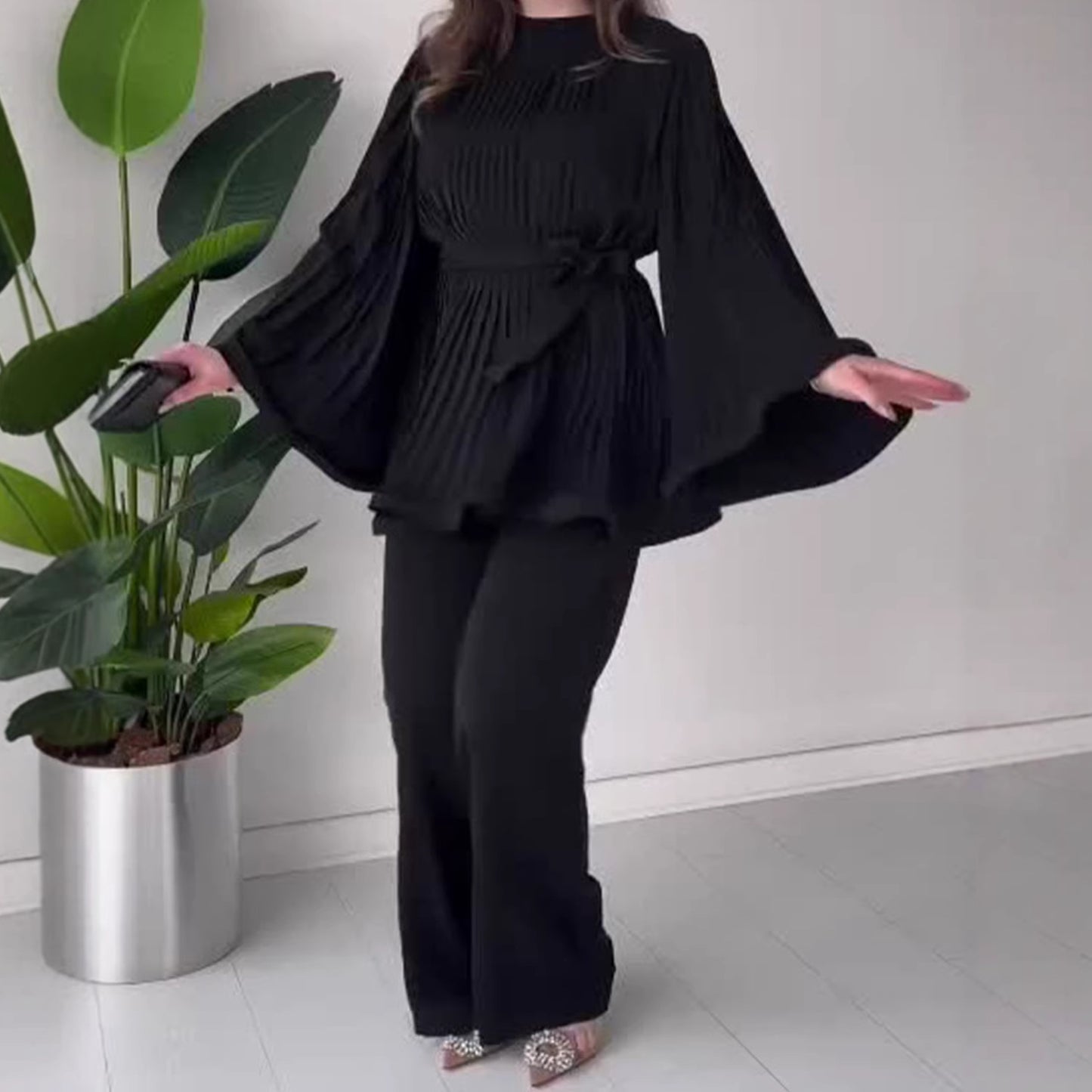 New pleated loose spring fashionable temperament pants set with feminine design