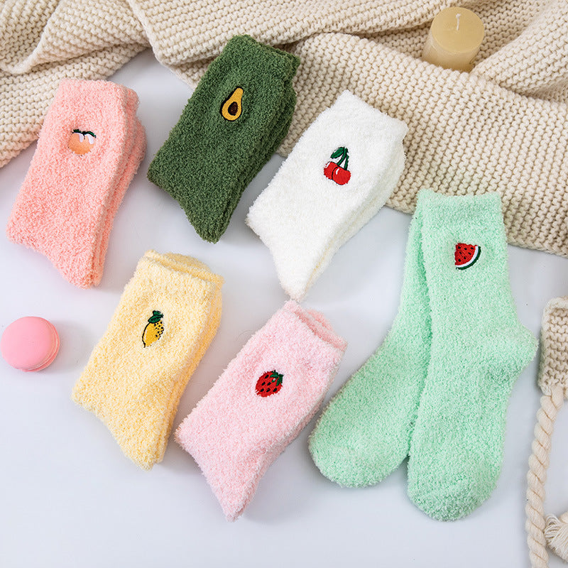 Coral velvet socks embroidered with fruits